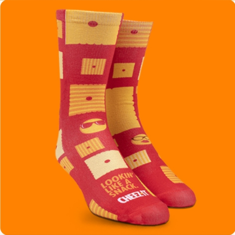 🎀2/$28 NWT Cheez-It Brand Officially Licensed Socks